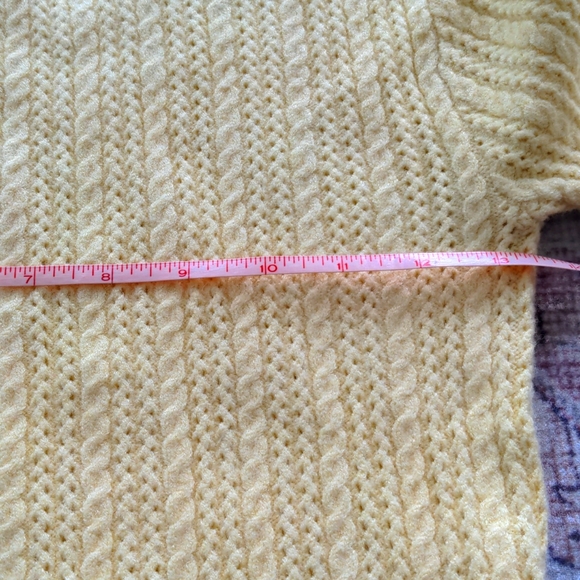 Cropped yellow sweater - Picture 4 of 5